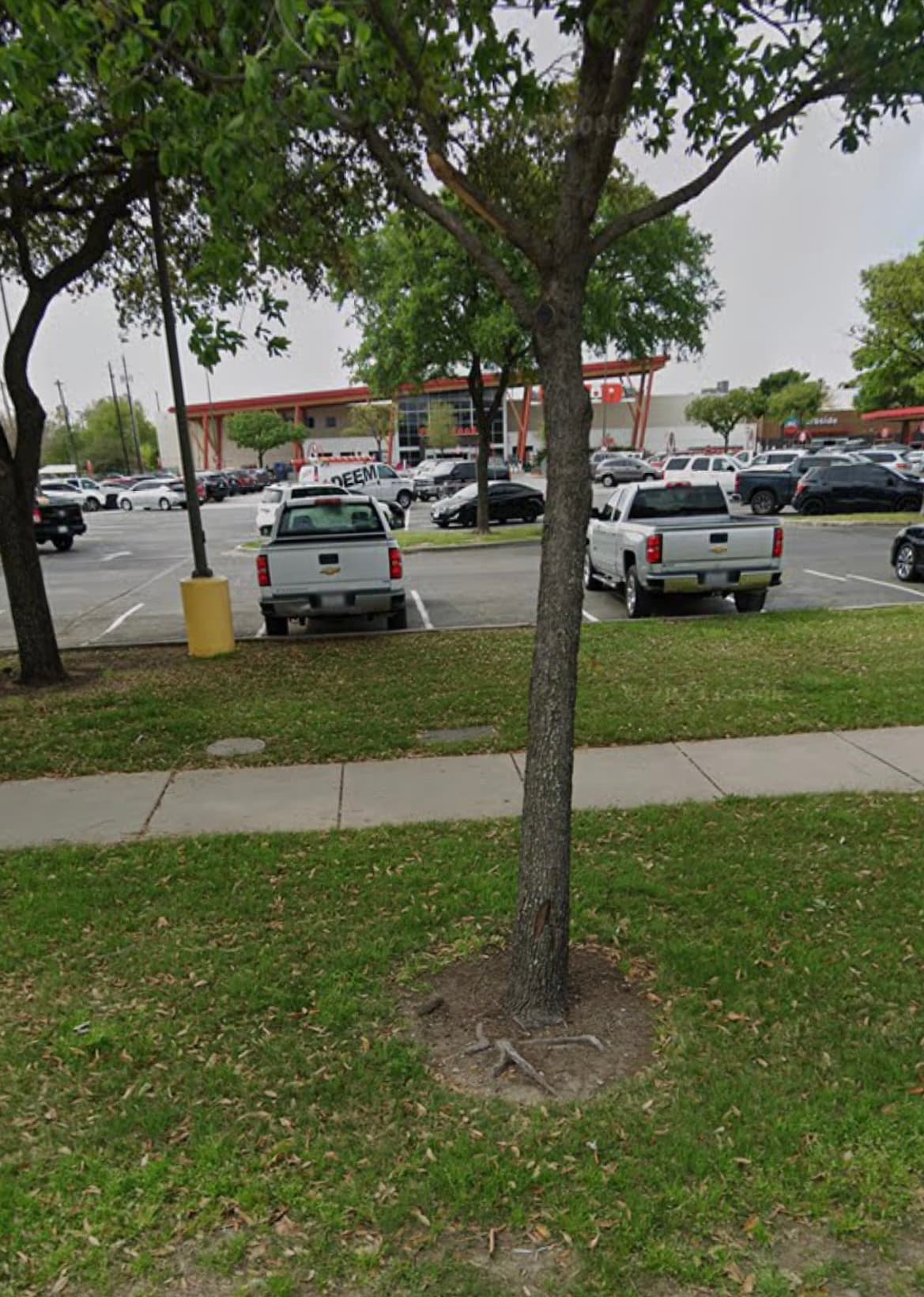 New East Austin Food Truck Park Space