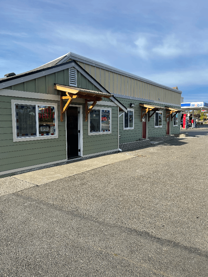 Available commercial lease space for food truck