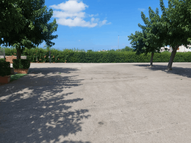 Great Spot available on Florida Highway