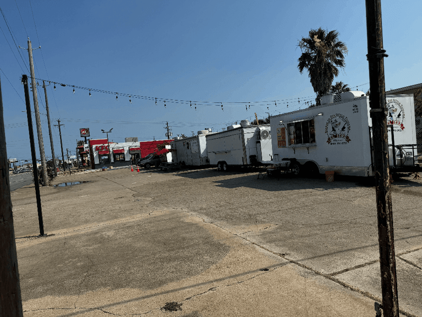 Exit 61st. Street Food Truck/Trailer Park