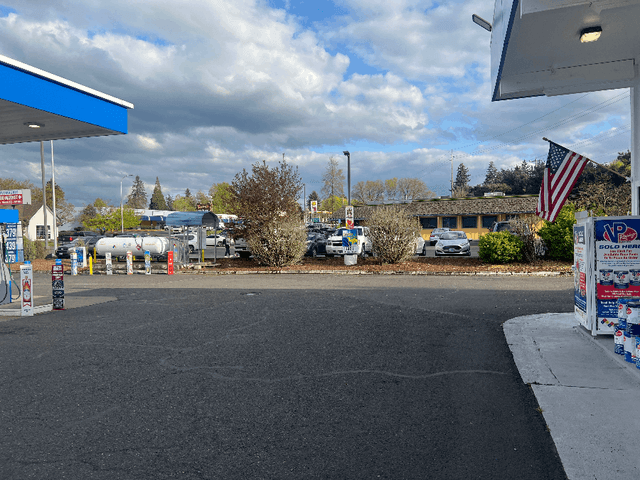 VP Racing Gas Station