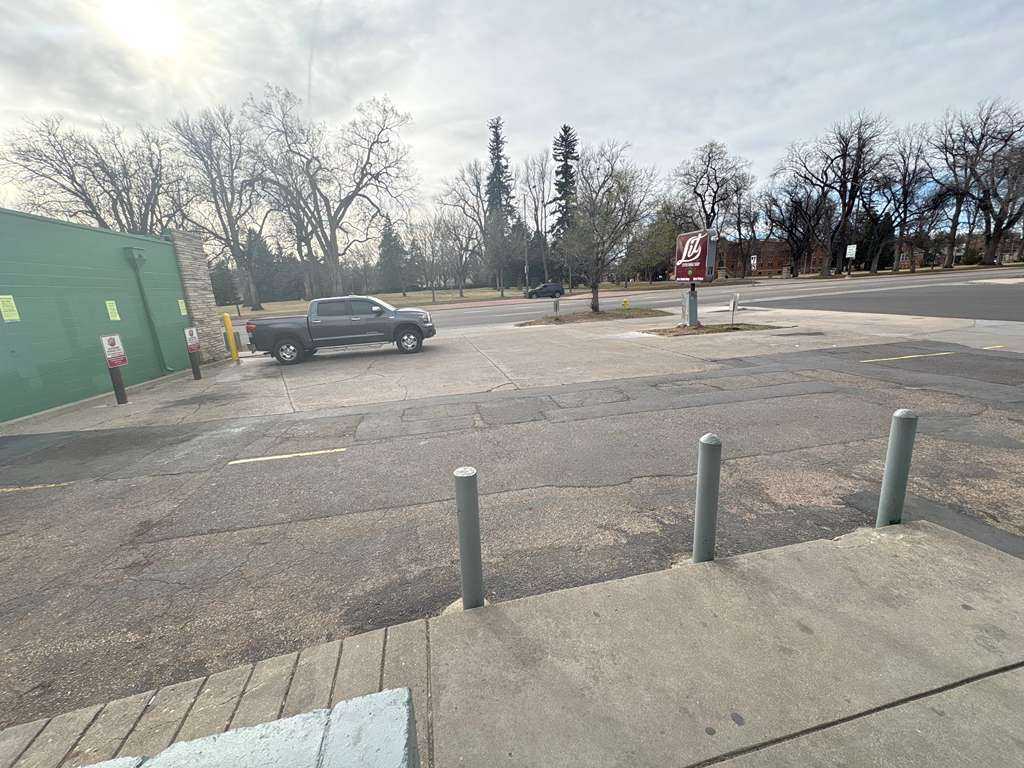 Lit Super Smoke Shop - Main Foco Downtown