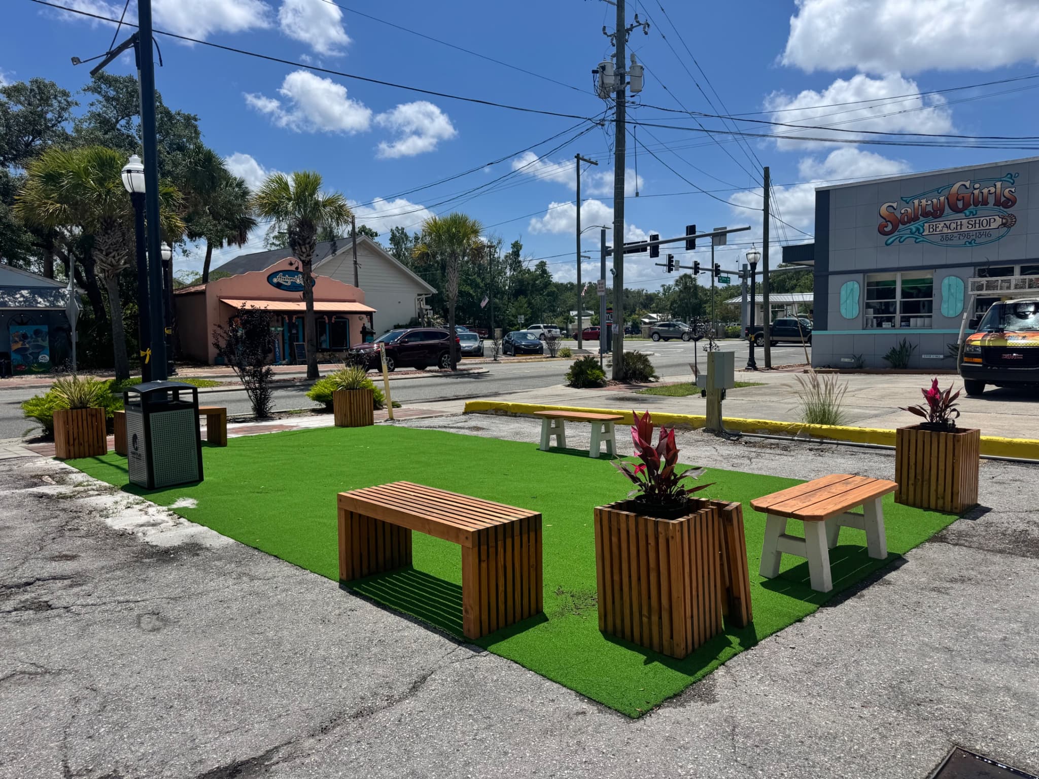 Marketpalce at Manatee Springs