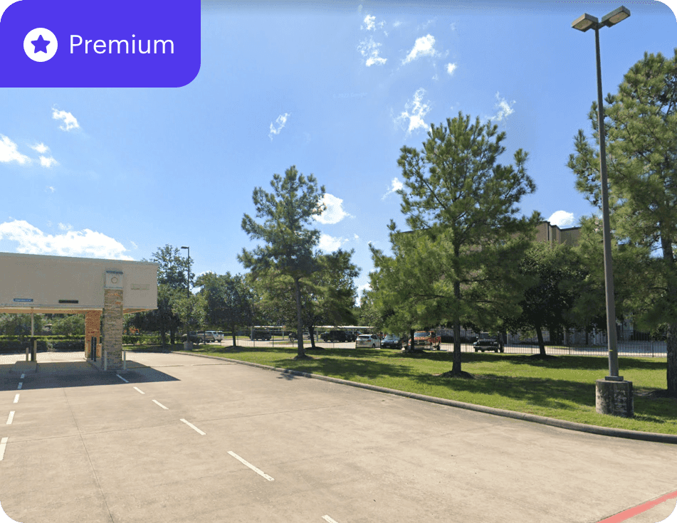 High Traffic Frontage Road Location in Houston, Texas!