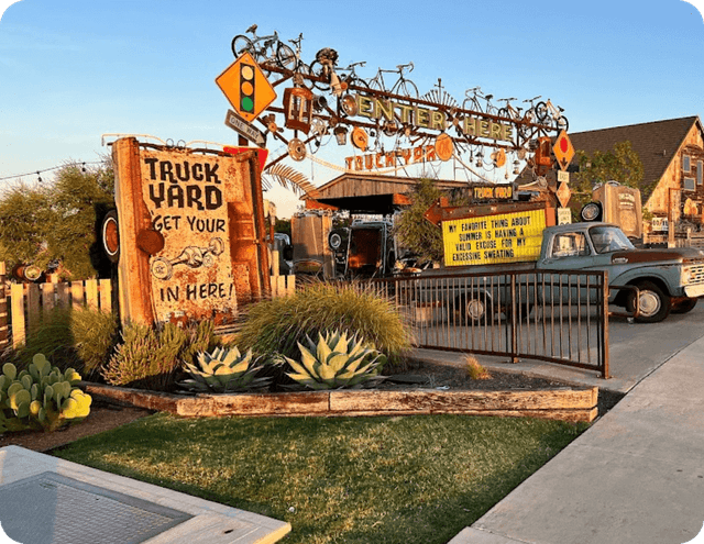 Join the rotation at a popular auto-Dive themed park