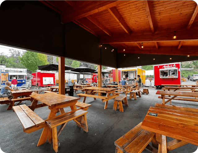 Oregon City's best food cart location!